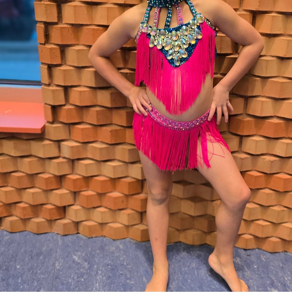 DANCE COSTUME